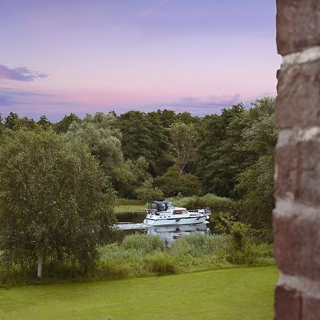 Relais & Chateaux Gutshaus Stolpe Hotel Stolpe an der Peene Luaran gambar